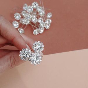 Pins-strass-1-1.jpg